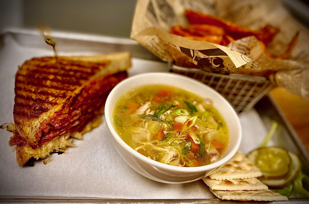 AlePort Bar & Grill | restaurant | 611 Port Washington Blvd, Port Washington, NY 11050, USA | 5167081264 OR +1 516-708-1264