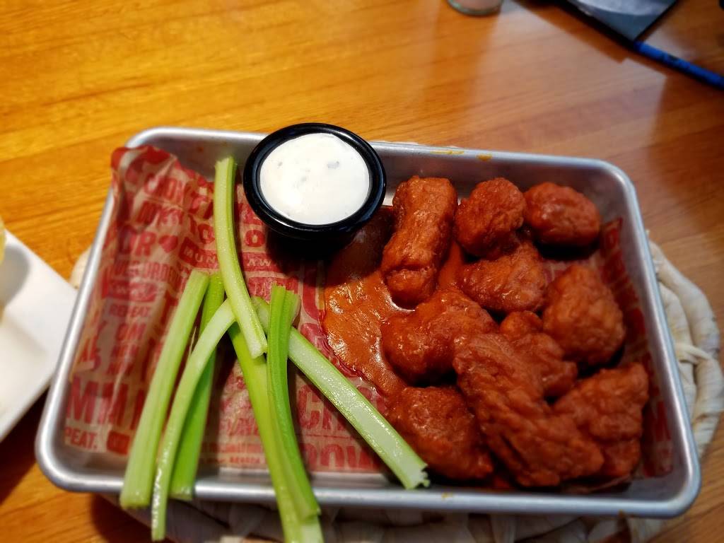 Applebees Grill + Bar | restaurant | 4301 Pennell Rd, Aston, PA 19014, USA | 6104853528 OR +1 610-485-3528