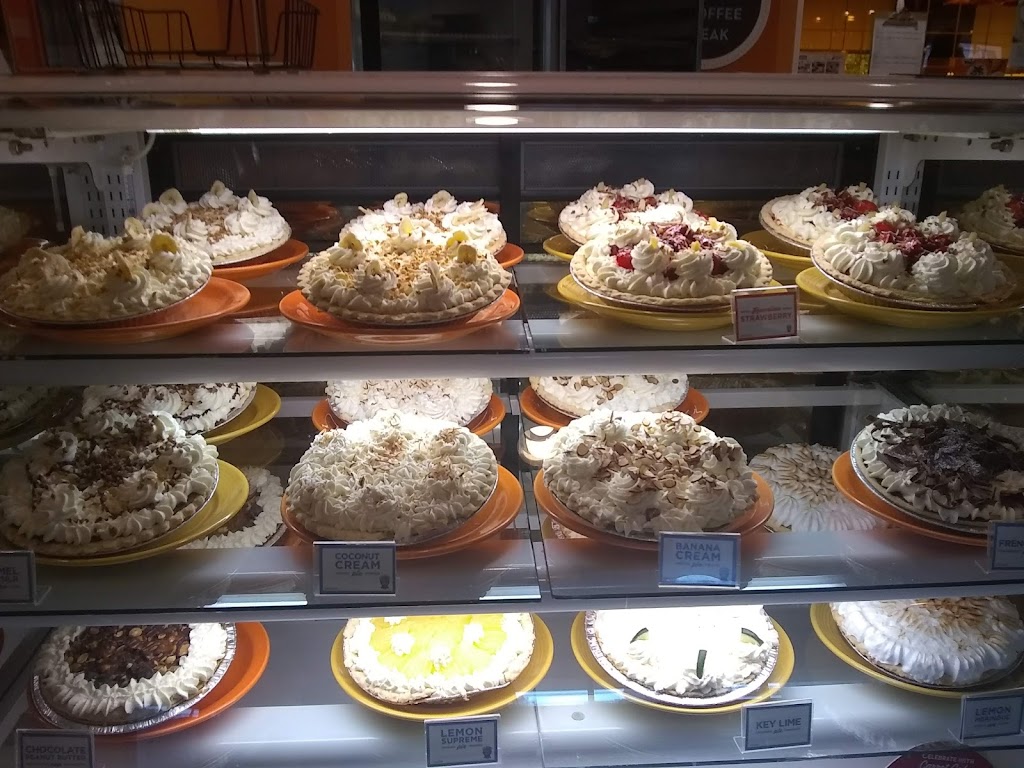 Village Inn | bakery | 4719 Elizabeth St, Pueblo, CO 81008, USA | 7192530450 OR +1 719-253-0450