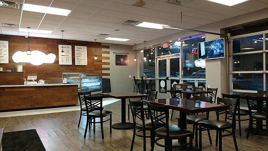 Delicious Donuts and Bobs Sub | restaurant | 9600 Perry Hwy, Pittsburgh, PA 15237, USA | 4126352555 OR +1 412-635-2555