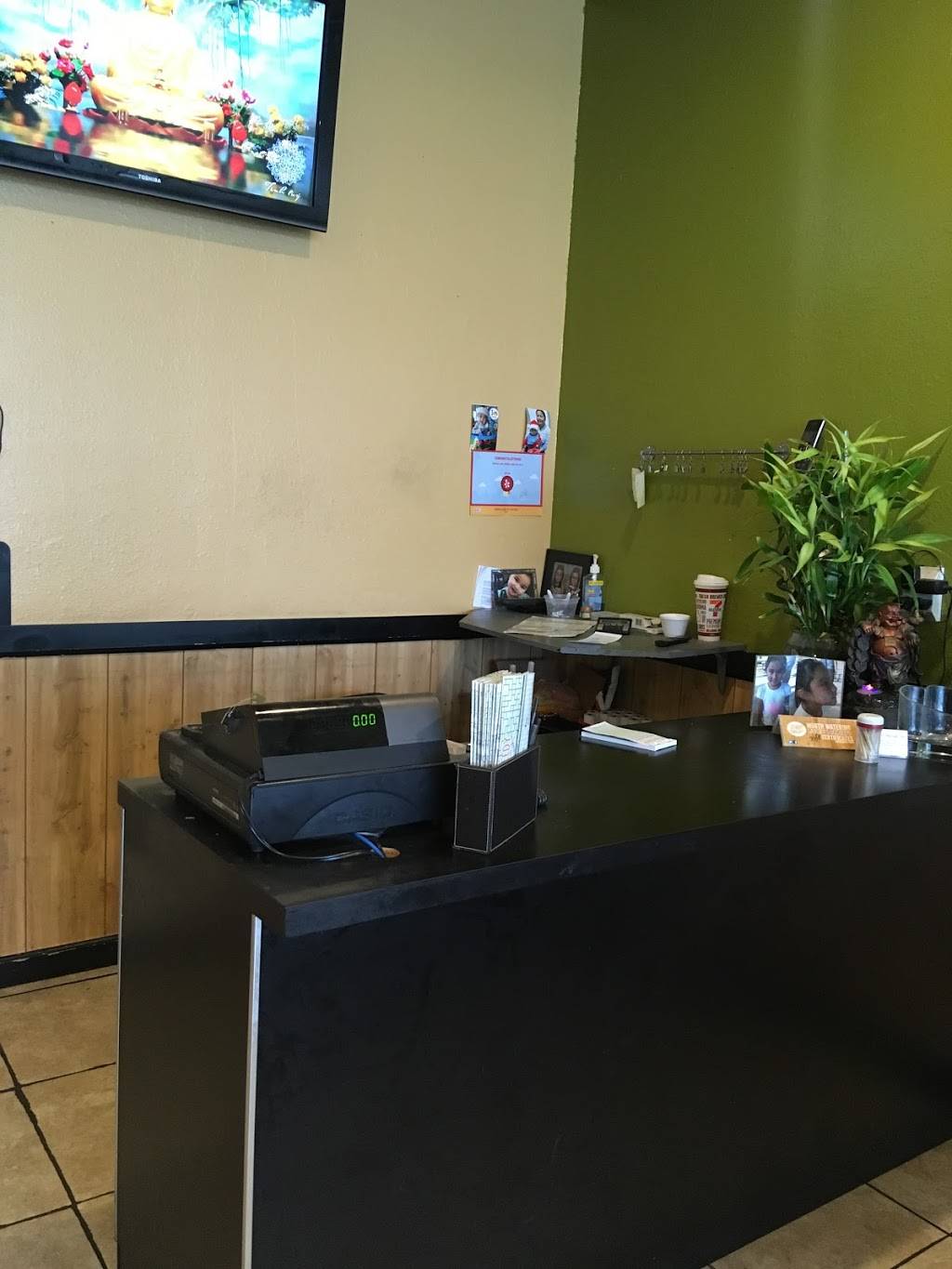 Speedy Wok | restaurant | 11122 N Rockwell Ave, Oklahoma City, OK 73162, USA | 4057213559 OR +1 405-721-3559