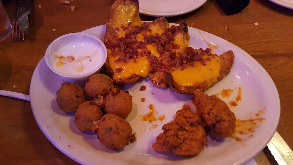 Texas Roadhouse | restaurant | 8450 N Cracker Barrel Rd, Tucson, AZ 85743, USA | 5205793855 OR +1 520-579-3855