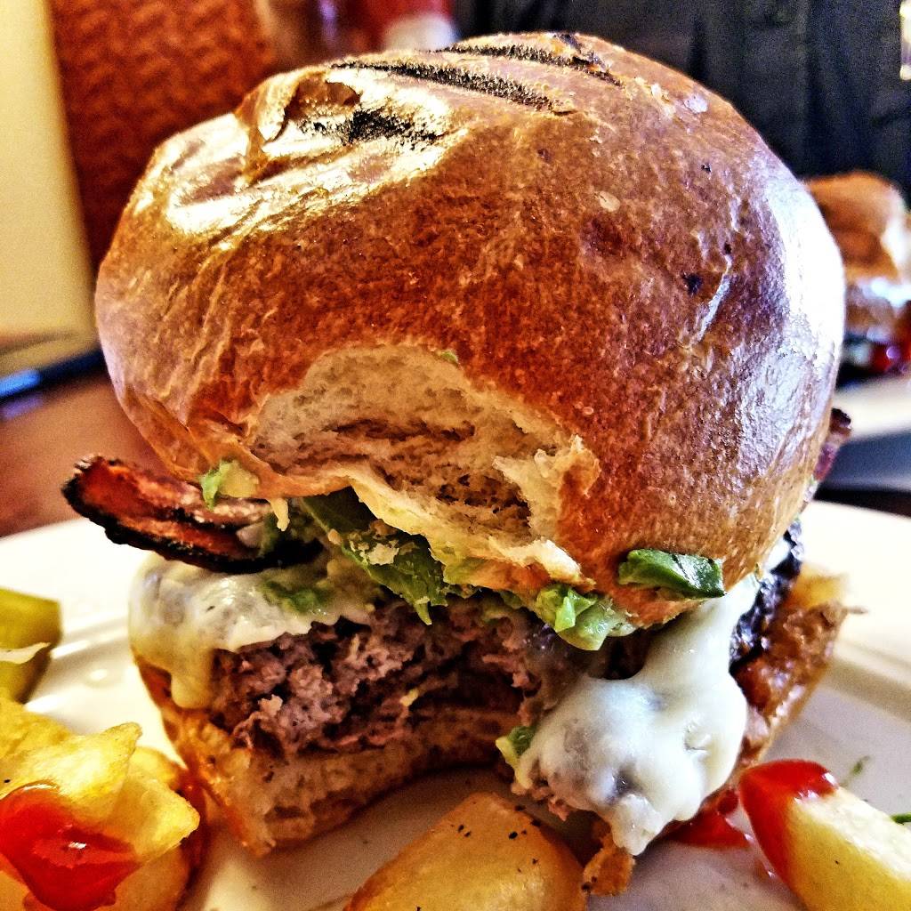 ONeills | restaurant | 64-21 53rd Dr, Maspeth, NY 11378, USA | 7186729696 OR +1 718-672-9696