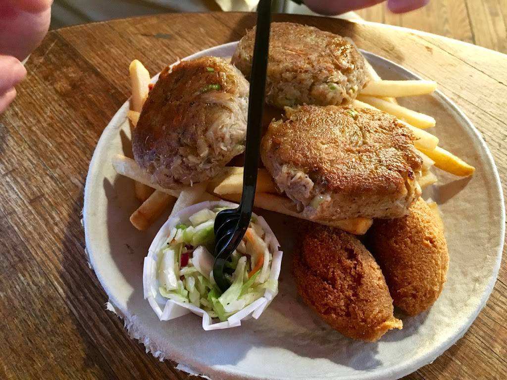 Bowens Island Restaurant | restaurant | 1870 Bowens Island Rd, Charleston, SC 29412, USA | 8437952757 OR +1 843-795-2757