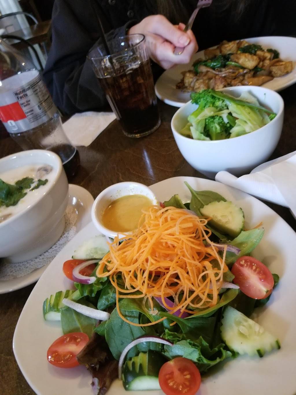 Monsoon Siam | restaurant | 113 E Market St, Charlottesville, VA 22902, USA | 4349711515 OR +1 434-971-1515