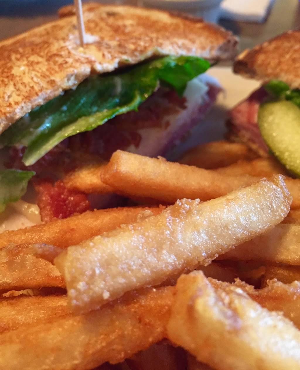 The Henry Station | restaurant | 244 S Market St, Wooster, OH 44691, USA | 3302642226 OR +1 330-264-2226