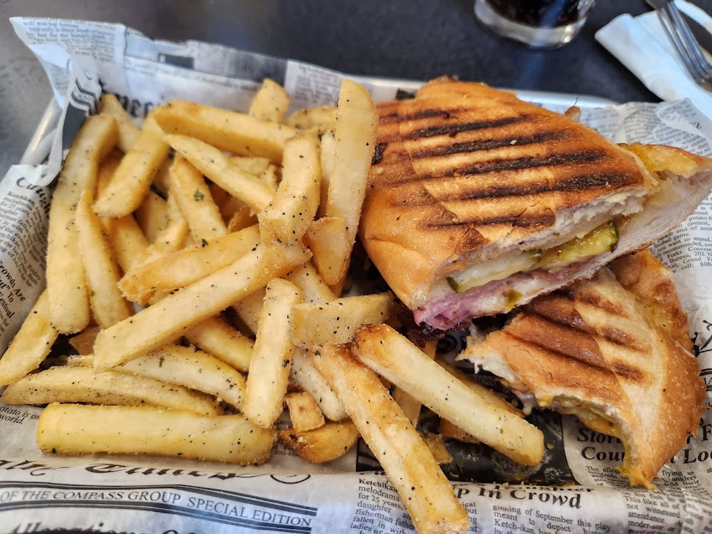 The Social House - Canal | restaurant | 355 S Lake Ave, Duluth, MN 55802, USA | 2186061047 OR +1 218-606-1047