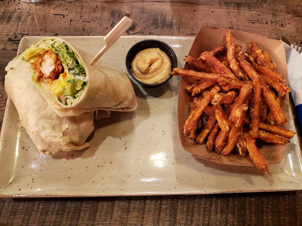 Kelseys Original Roadhouse | restaurant | 2206 Bank St, Ottawa, ON K1V 1J6, Canada | 6137369600 OR +1 613-736-9600