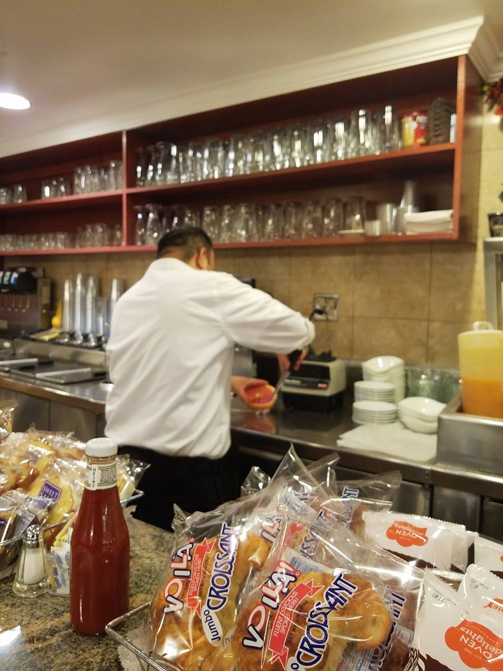 Three Guys | restaurant | 960 Madison Ave, New York, NY 10021, USA | 2126288108 OR +1 212-628-8108