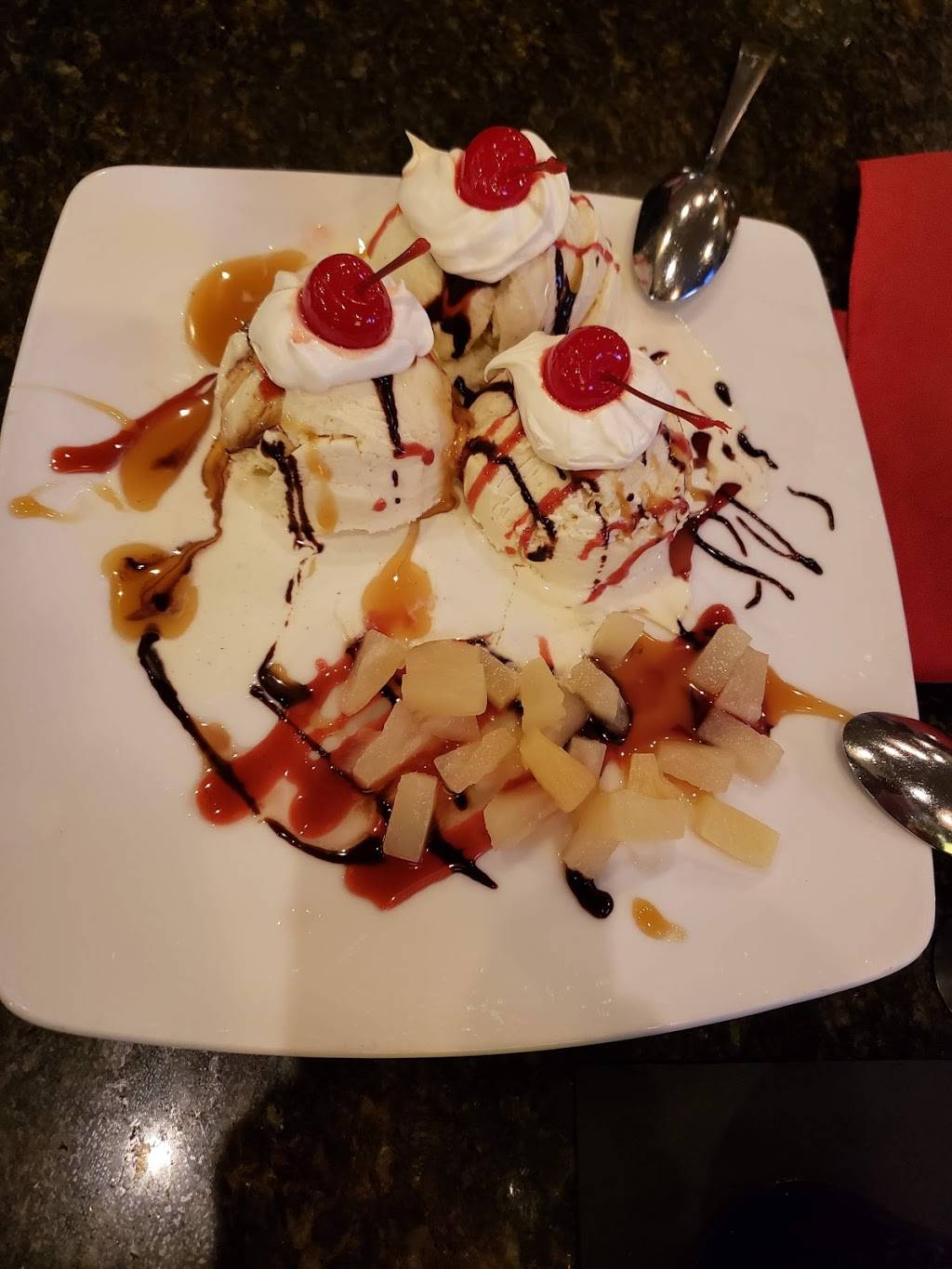 Bunkers | Sports Bar & Restaurant | restaurant | 255 Resort Dr, Daniels, WV 25832, USA | 3047630817 OR +1 304-763-0817