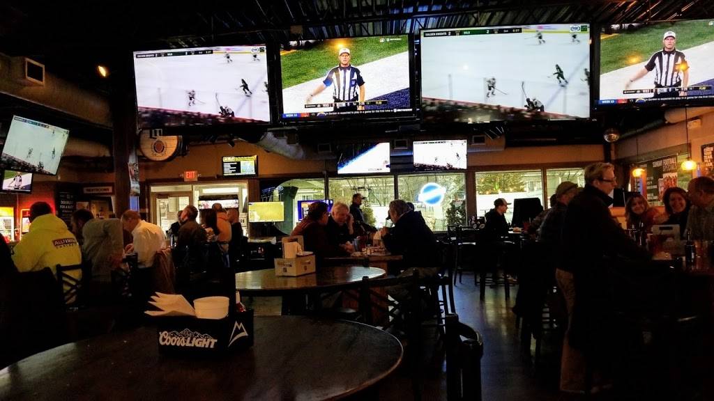 Carbones Pizza & Sports Bar | restaurant | 12930 Harriet Ave S, Burnsville, MN 55337, USA | 9527468890 OR +1 952-746-8890