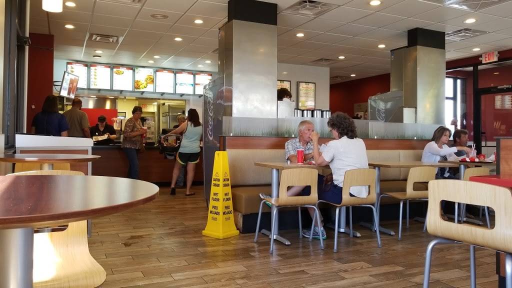 Wendys | restaurant | 2207 Highway 67 S, Pocahontas, AR 72455, USA | 8708924998 OR +1 870-892-4998