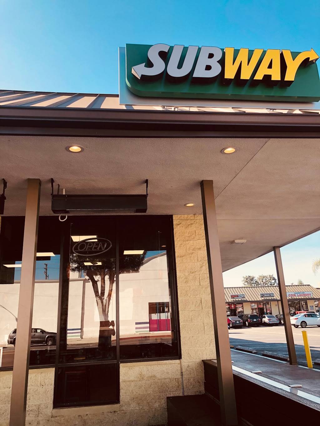 Subway Restaurants | restaurant | 2404 W Victory Blvd, Burbank, CA 91506, USA | 8188125400 OR +1 818-812-5400