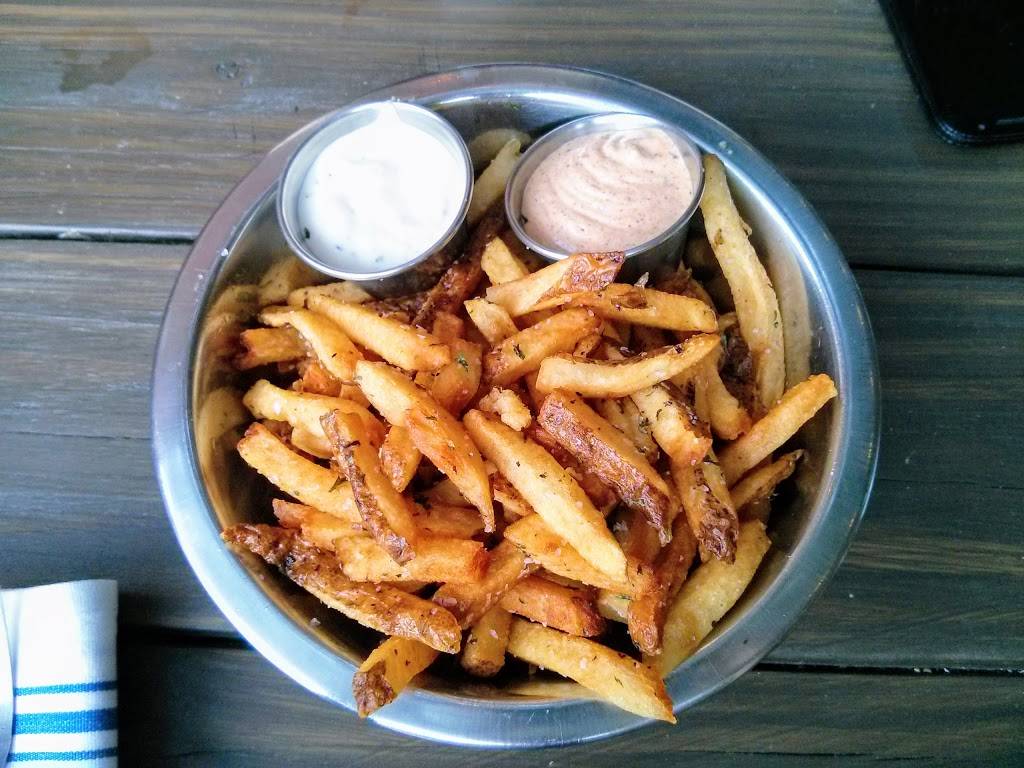 Bar 140 | restaurant | 140 Center St, Shelton, CT 06484, USA | 2035132164 OR +1 203-513-2164