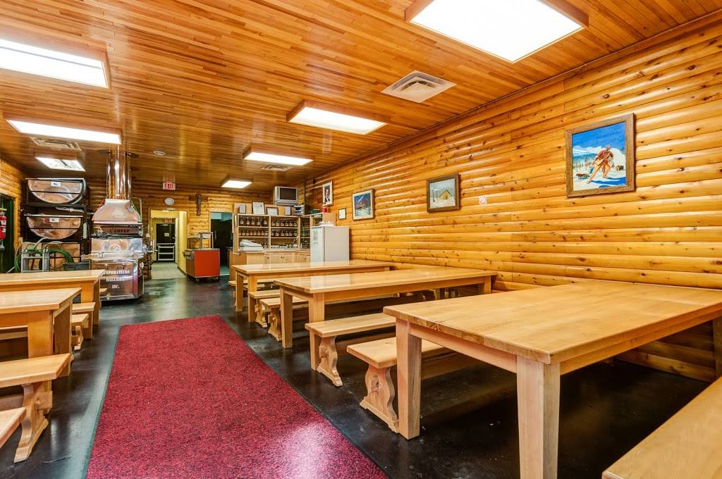 Sugar Shack | restaurant | 320 Pères-Blancs Ave, Vanier, ON K1L 7L5, Canada | 6138429871 OR +1 613-842-9871