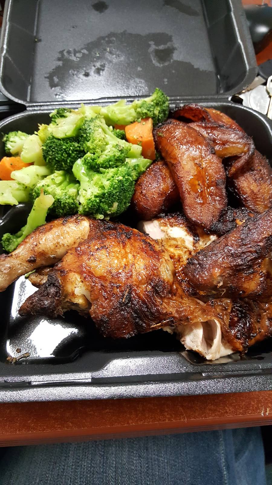 Limas Chicken - Annapolis | restaurant | 1901 West St #102, Annapolis, MD 21401, USA | 4102675491 OR +1 410-267-5491