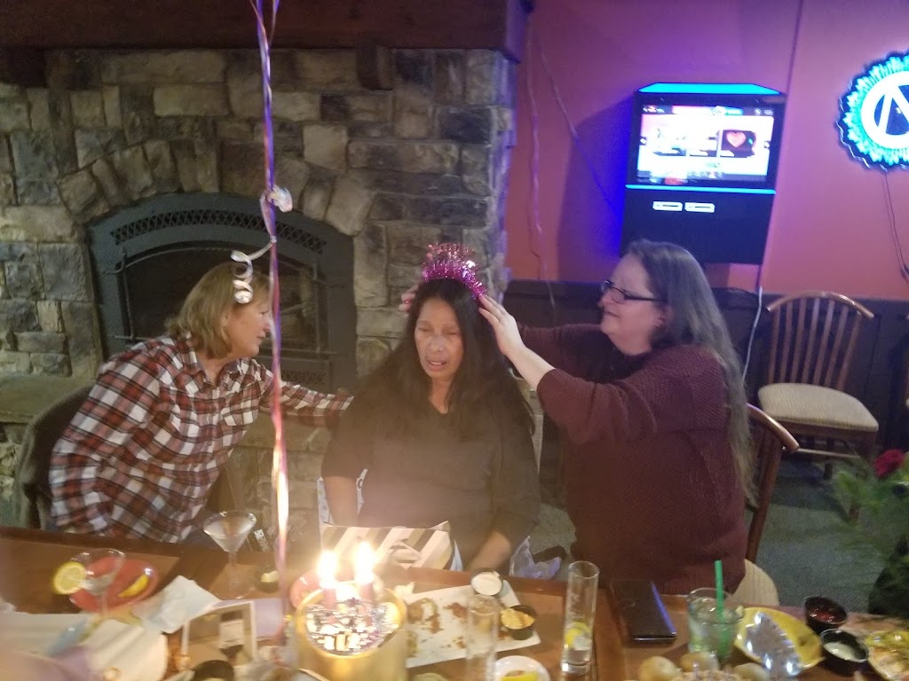 Red Onion Grill | restaurant | 303 Peninsula Dr, Lake Almanor, CA 96137, USA | 5305961800 OR +1 530-596-1800