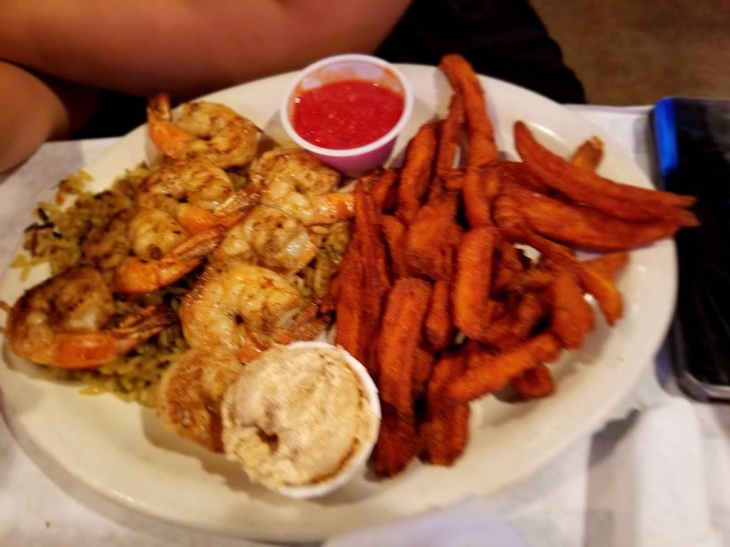 Codys Original Roadhouse - Sumter | restaurant | 1041 Lake Shore Dr, The Villages, FL 32162, USA | 3522598500 OR +1 352-259-8500