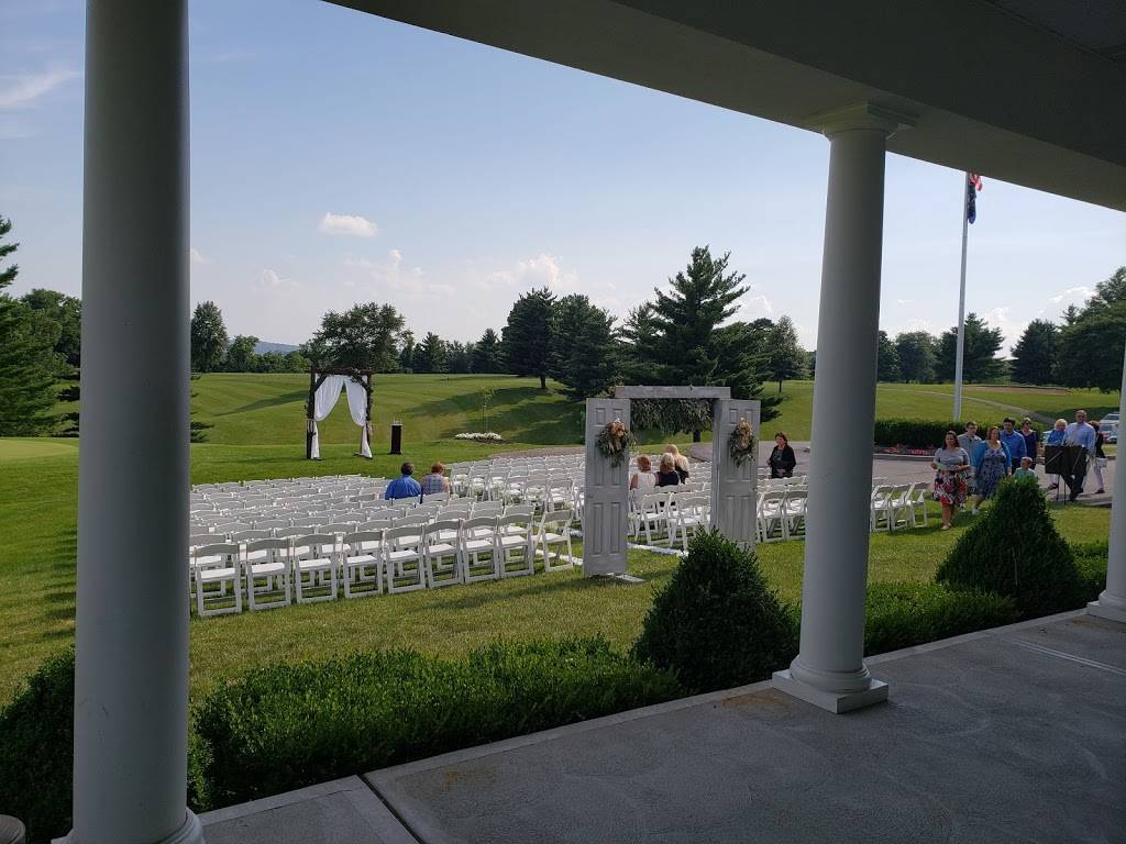 Dearborn Country Club | restaurant | 170 Country Club Rd, Aurora, IN 47001, USA | 8129261747 OR +1 812-926-1747