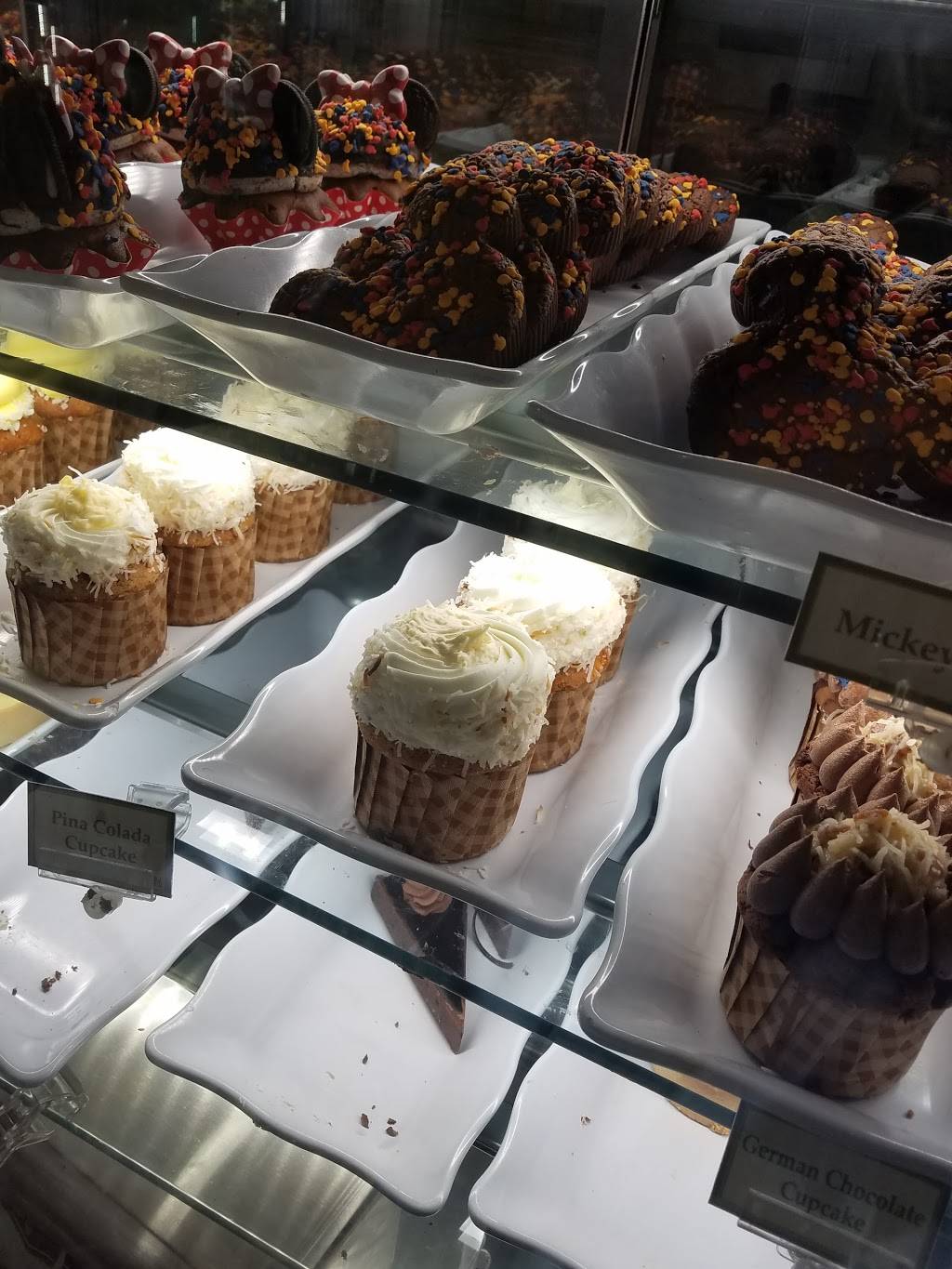 Gasparilla Island Grill | restaurant | 4401 Floridian Way, Orlando, FL 32836, USA | 4079393463 OR +1 407-939-3463