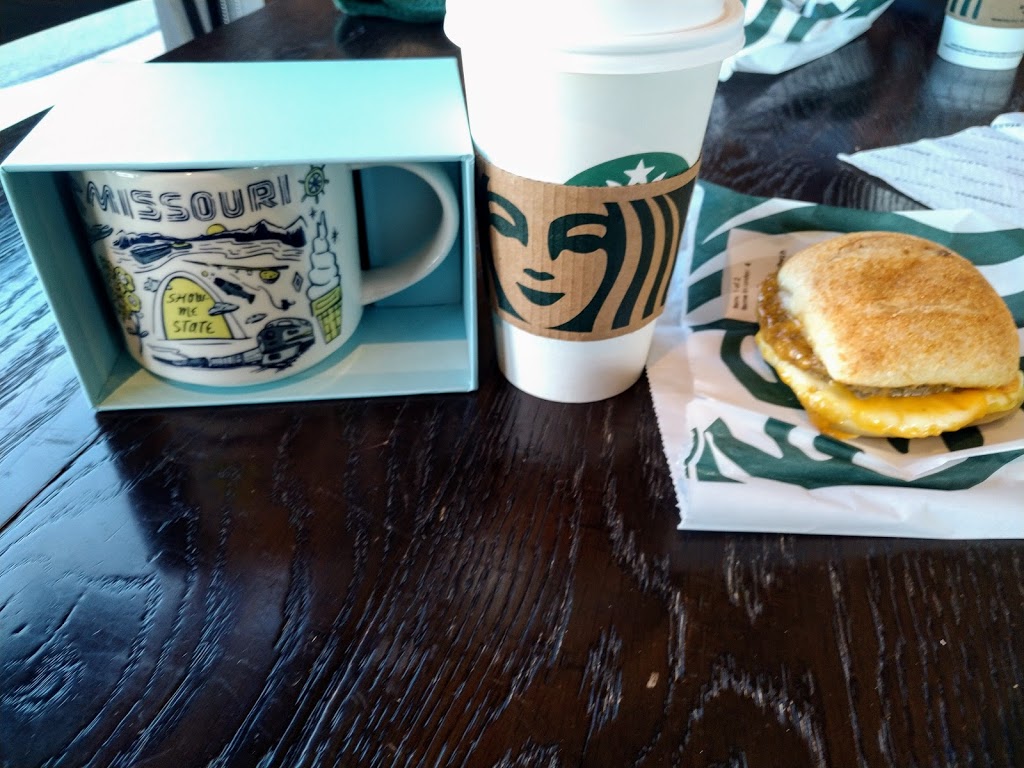 Starbucks | cafe | 10015 Gravois Rd, Affton, MO 63123, USA | 3144132962 OR +1 314-413-2962