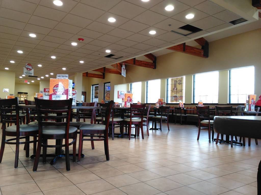 Huddle House | meal takeaway | 2250 N Ohio St, Salina, KS 67401, USA | 7858251648 OR +1 785-825-1648