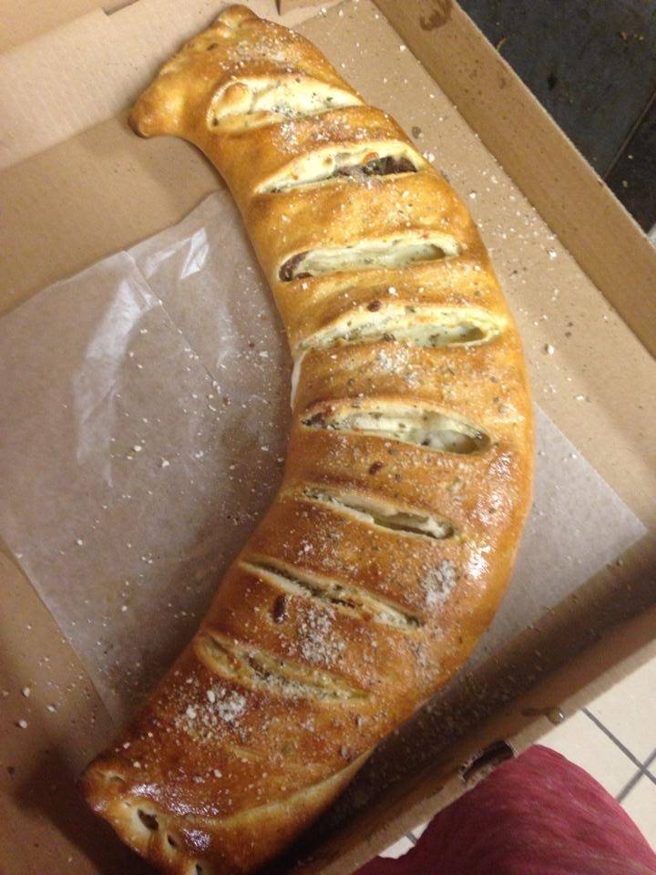 The Red Tomato 2 Pizzeria | restaurant | 7200 Airport Rd, Bath, PA 18014, USA | 4842813444 OR +1 484-281-3444