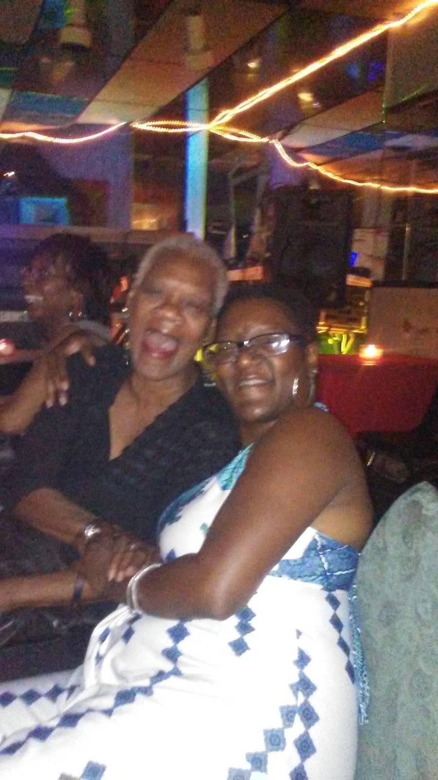 K-9 Club | restaurant | 5100 Germantown Pike, Dayton, OH 45417, USA | 9372631433 OR +1 937-263-1433