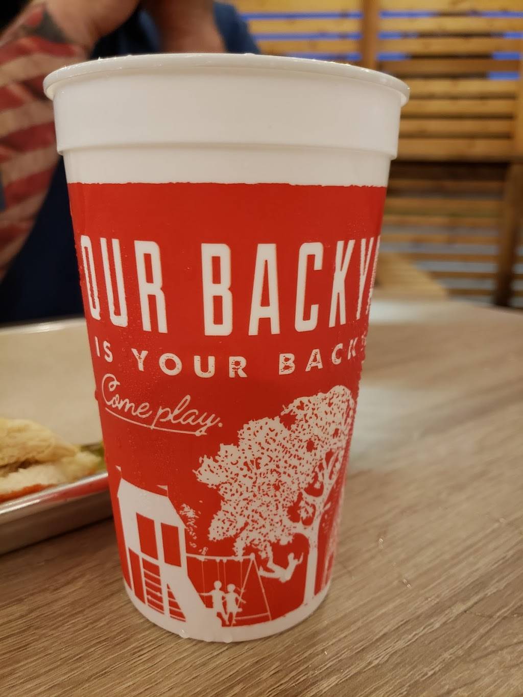 Hat Creek Burger Co. | restaurant | 2311 N Central Expy, Richardson, TX 75080, USA | 4697290771 OR +1 469-729-0771