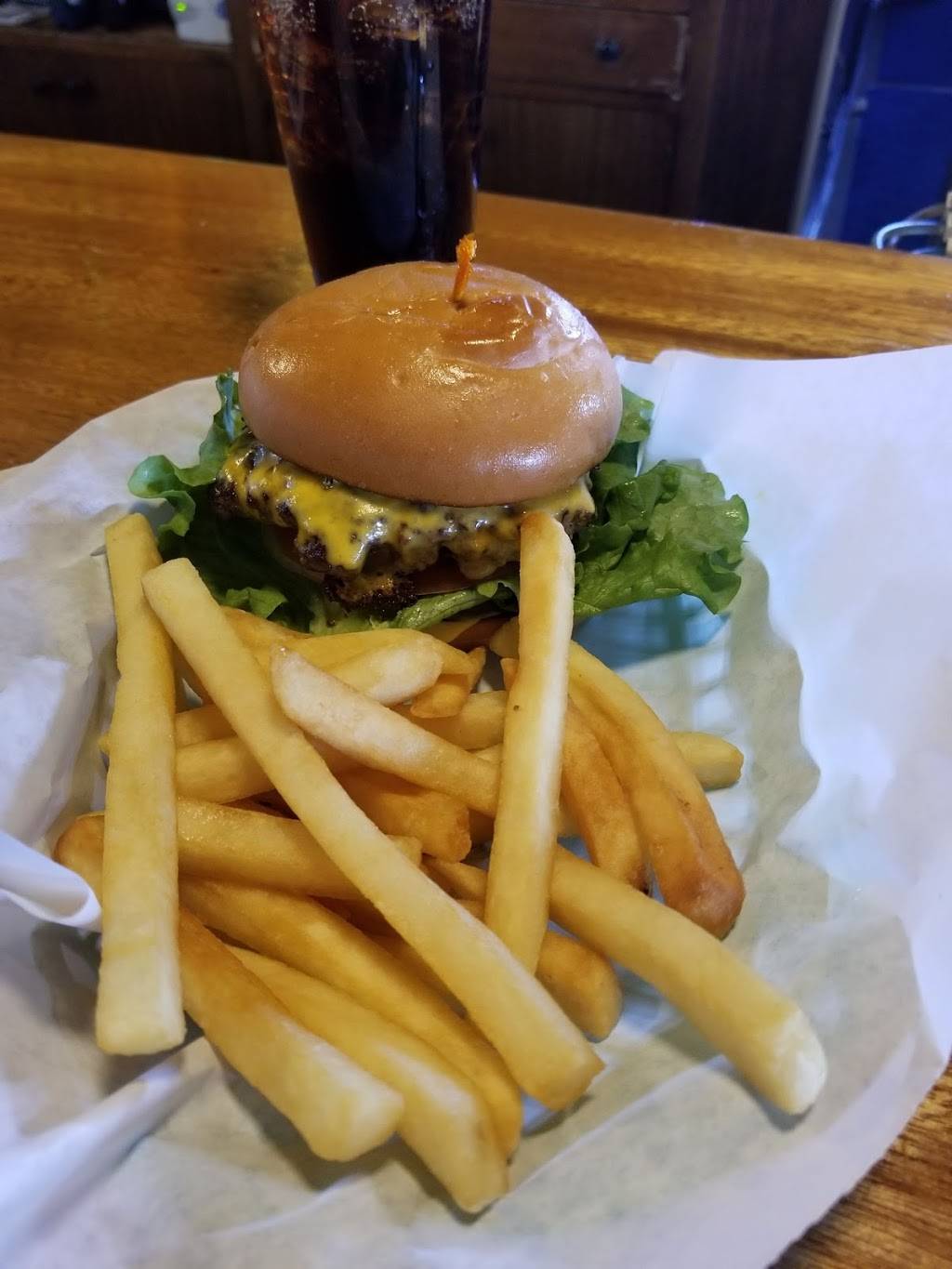 Hanks Bar and Grill | restaurant | 524 N K St, Tacoma, WA 98403, USA | 2536273480 OR +1 253-627-3480