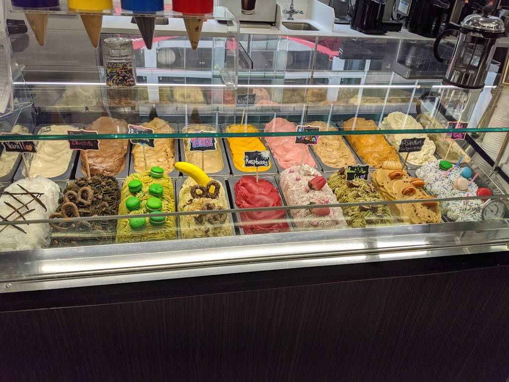 Classic Cake Bakery & Cafe | cafe | Suburban Station, One Penn Center, 1617 John F Kennedy Blvd, Philadelphia, PA 19103, USA | 2159992253 OR +1 215-999-2253