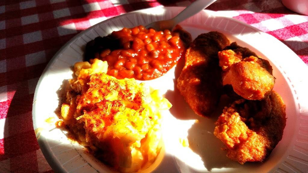 Guss World Famous Fried Chicken | restaurant | 3101 Sutherland Ave, Knoxville, TN 37919, USA | 8652005468 OR +1 865-200-5468