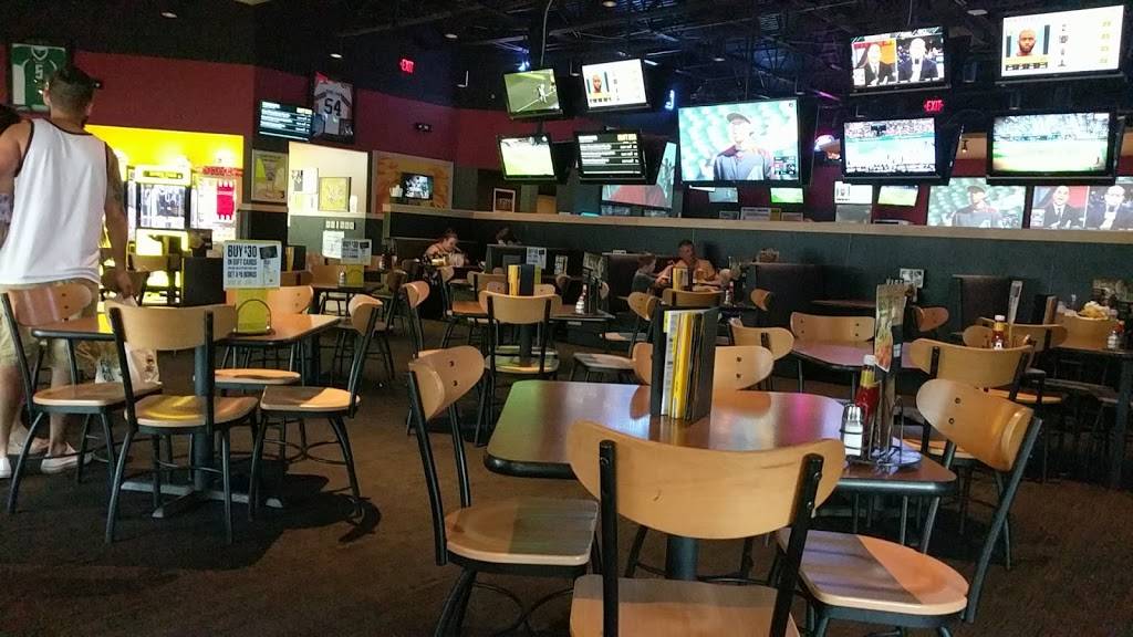 Buffalo Wild Wings | restaurant | 7875 Waynetowne Blvd, Huber Heights, OH 45424, USA | 9372377771 OR +1 937-237-7771
