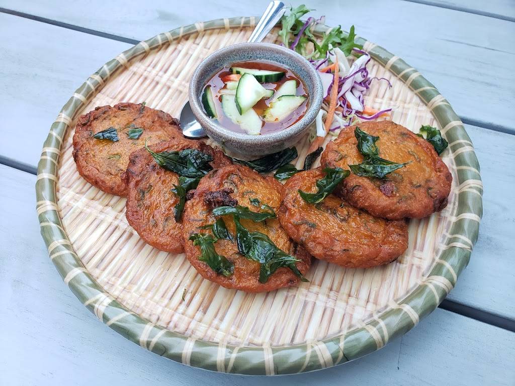 Fern Thai | restaurant | 10134 Main St, Bellevue, WA 98004, USA | 4253261624 OR +1 425-326-1624