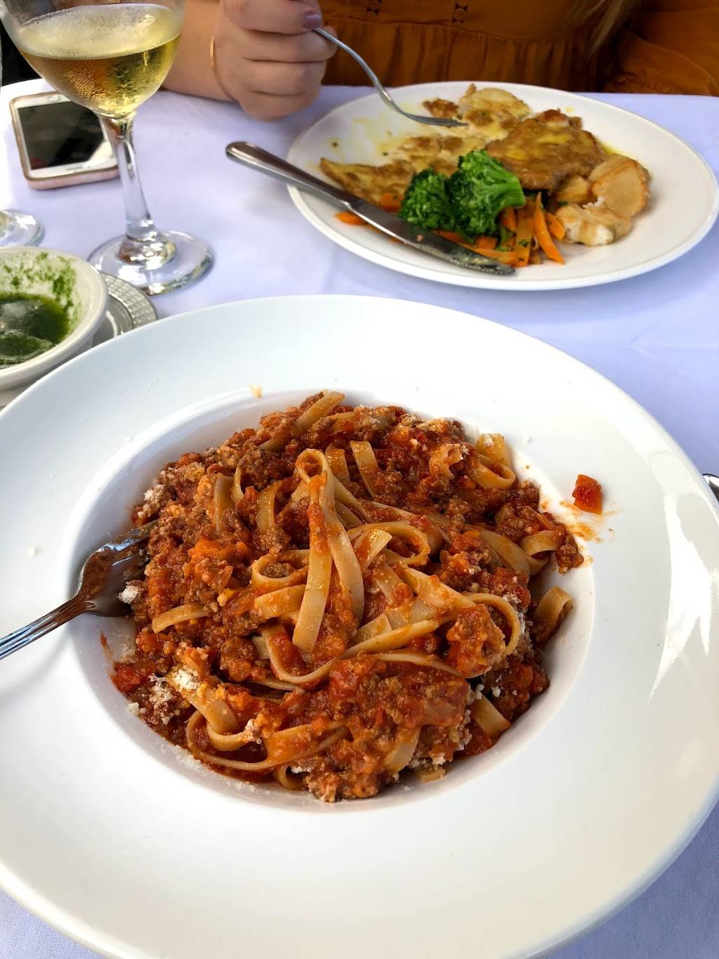 Dolce Restaurant | restaurant | 161 Main St, Flemington, NJ 08822, USA | 9082371221 OR +1 908-237-1221