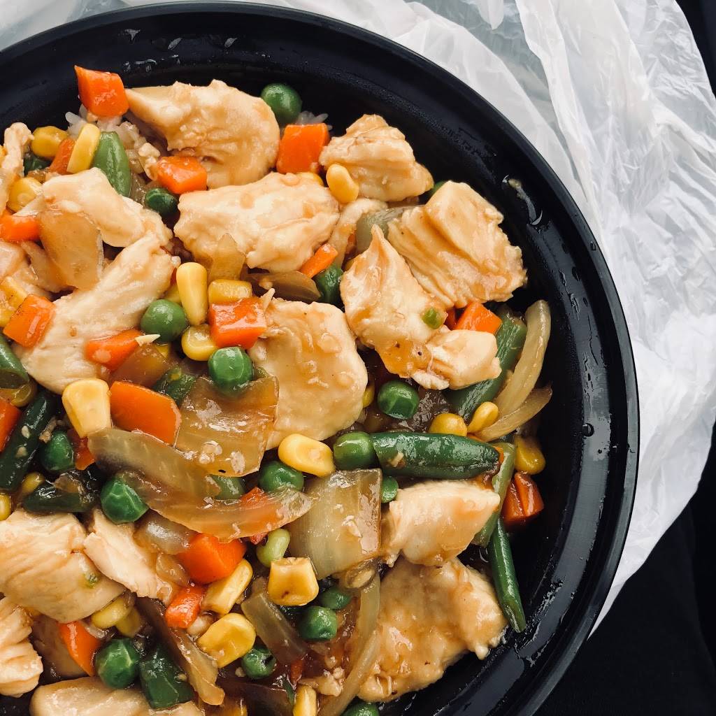 Pho 2000 | restaurant | 13045 Worldgate Dr, Herndon, VA 20170, USA | 7033978925 OR +1 703-397-8925