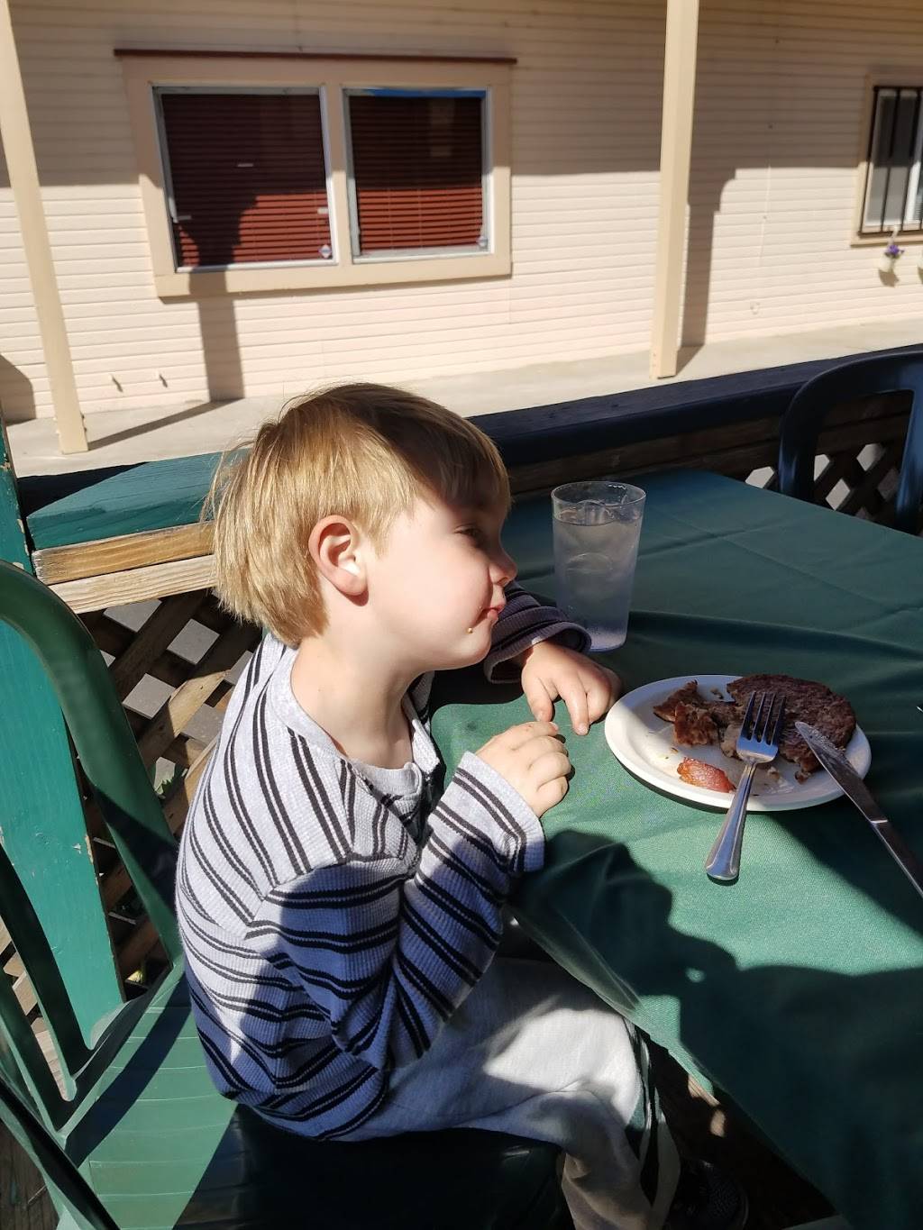 Longhorn Coffee Shop & Bakery | restaurant | 3687 Sagunto St # Ab, Santa Ynez, CA 93460, USA | 8056885912 OR +1 805-688-5912