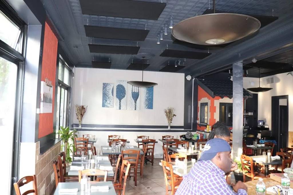 Felly Bistro on Pass | restaurant | 769 E Passyunk Ave, Philadelphia, PA 19147, USA | 2159232860 OR +1 215-923-2860