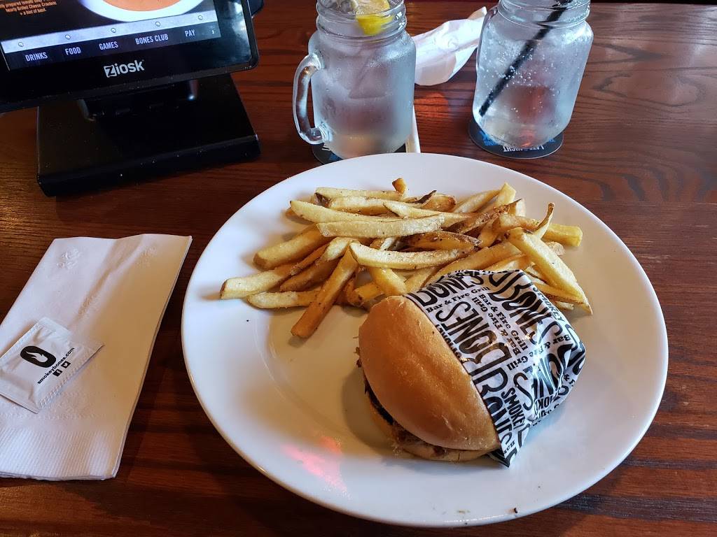 Smokey Bones Bar & Fire Grill | meal takeaway | 3901 US-98, Lakeland, FL 33809, USA | 8638158870 OR +1 863-815-8870