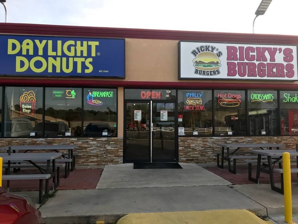 Rickys Burgers | restaurant | 7630 TX-146, Baytown, TX 77523, USA | 2819180172 OR +1 281-918-0172