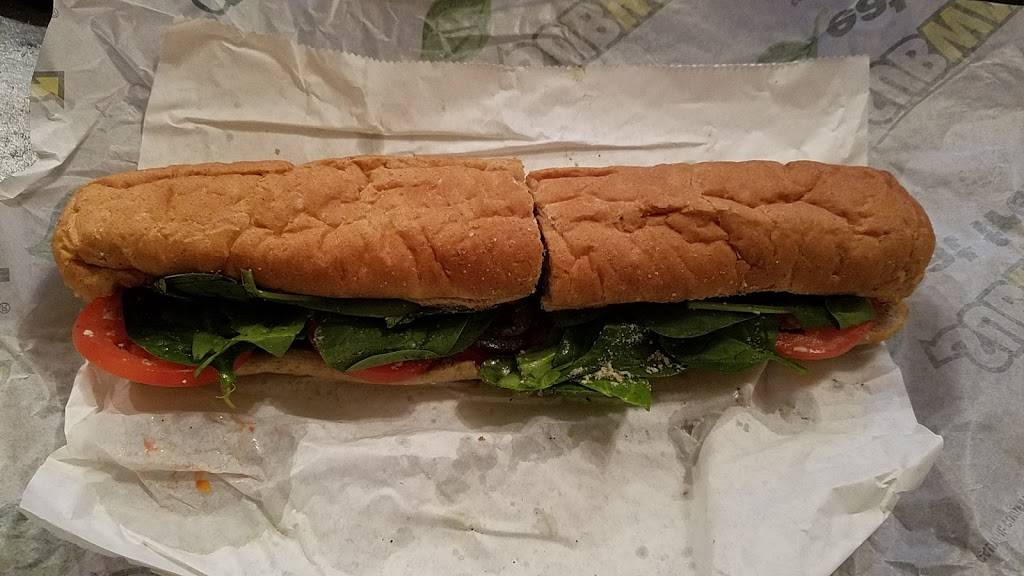 Subway Restaurants | restaurant | 599 Highland St, Mt Holly, NC 28120, USA | 7048220314 OR +1 704-822-0314