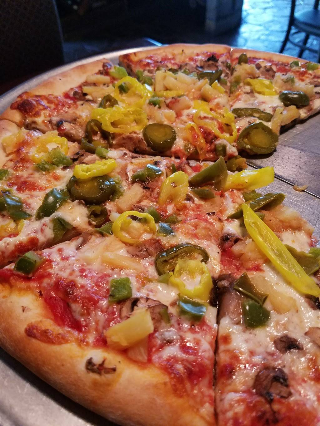 Lil Anthonys Pizza | restaurant | 425 Avalon Park S Blvd, Orlando, FL 32828, USA | 4077378241 OR +1 407-737-8241