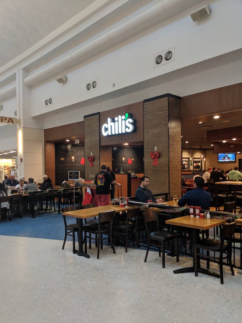 Chilis Bar & Grill | restaurant | 2400 Yankee Clipper Dr, Jacksonville, FL 32218, USA | 9047410040 OR +1 904-741-0040