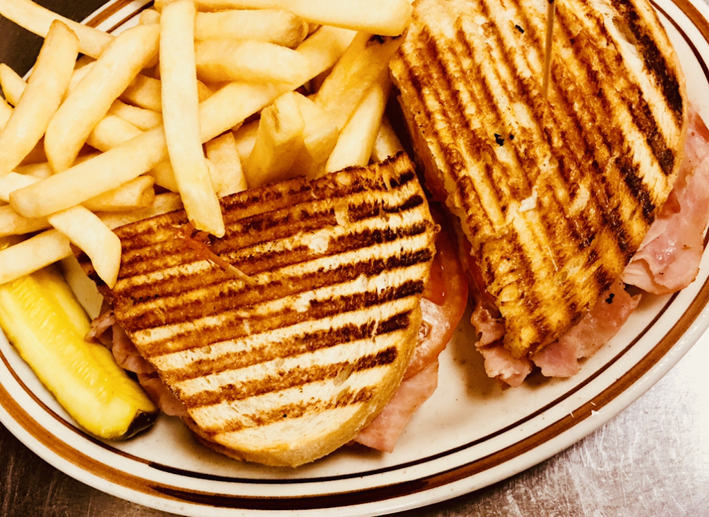 Valley’s Breakfast and Bistro | restaurant | 1072 Elms Rd Unit G, Flint, MI 48532, USA | 8107338553 OR +1 810-733-8553