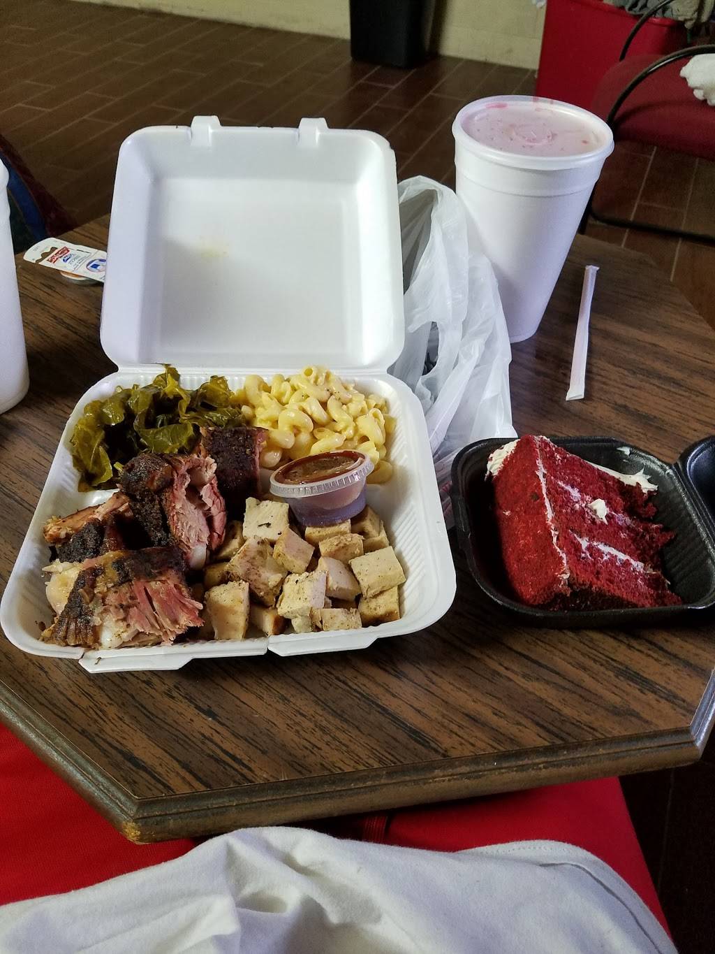 Rosakos Soulfood and BBQ | restaurant | 2816 Brown Trail, Bedford, TX 76021, USA | 8177853393 OR +1 817-785-3393