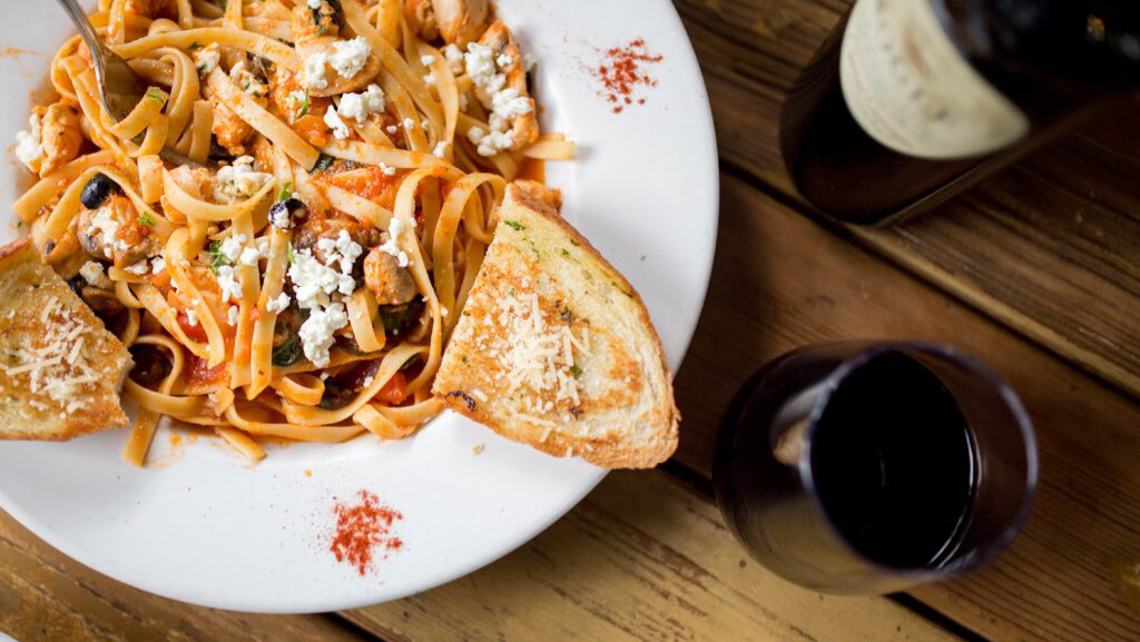 Meet & Eat | restaurant | 3445 Freeport Blvd, Sacramento, CA 95818, USA | 9164763082 OR +1 916-476-3082