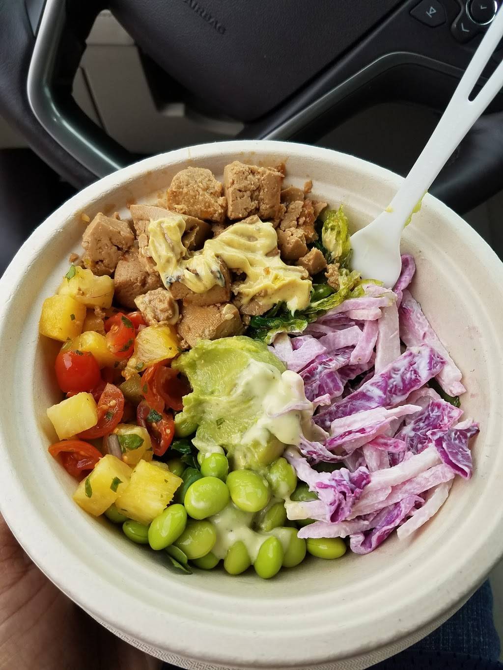 Zaka Bowl | restaurant | 575 Erin Dr, Memphis, TN 38117, USA | 9015093105 OR +1 901-509-3105