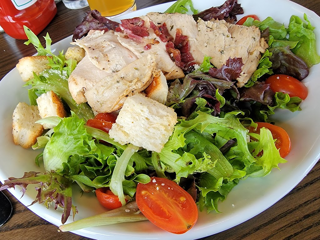 Uncle Mikes Food Emporium | bakery | 3860 W Wisconsin Ave, Appleton, WI 54914, USA | 9202782280 OR +1 920-278-2280