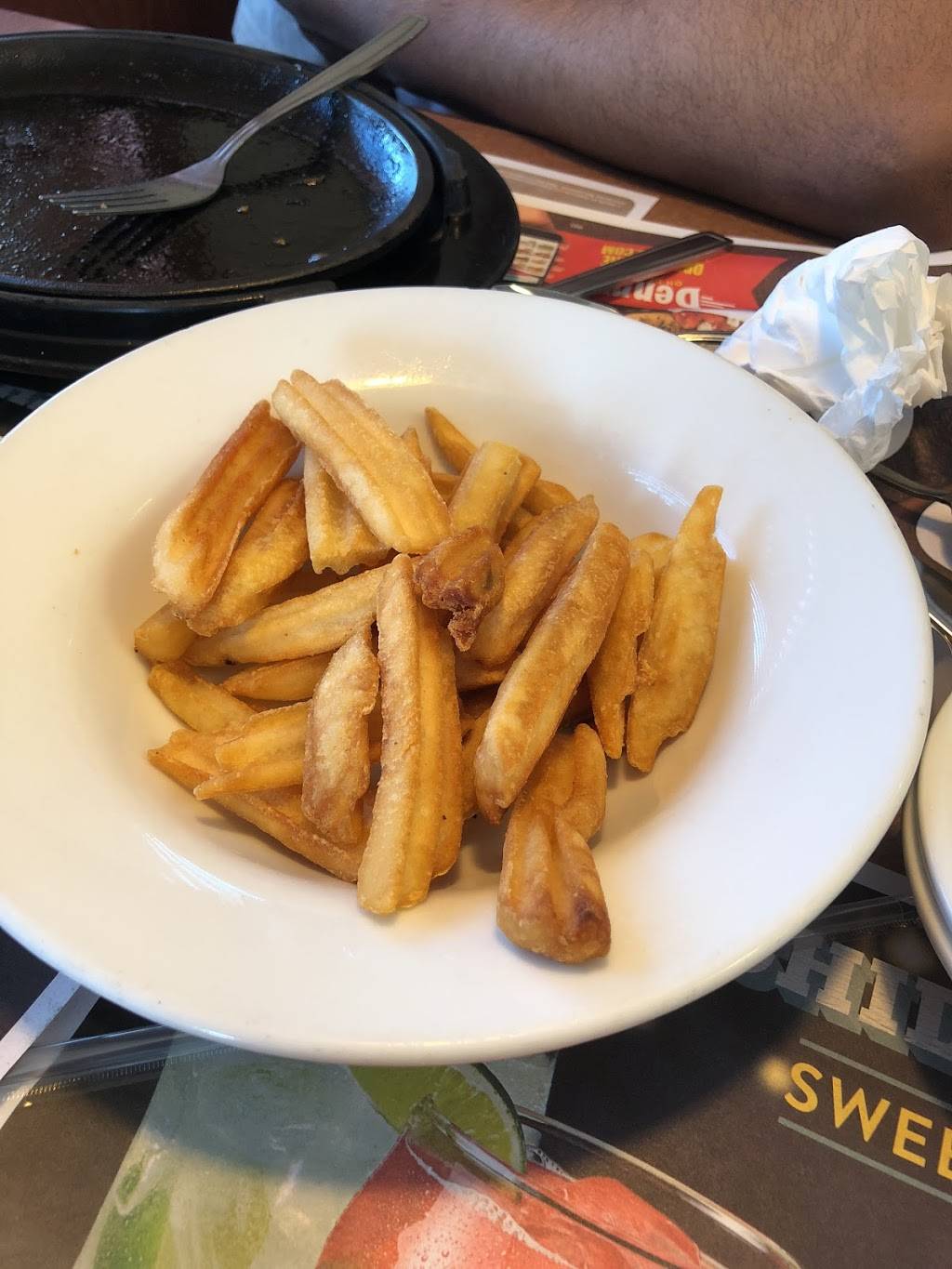 Dennys | restaurant | 1750 Cedar St, Fremont, OH 43420, USA | 4193342229 OR +1 419-334-2229