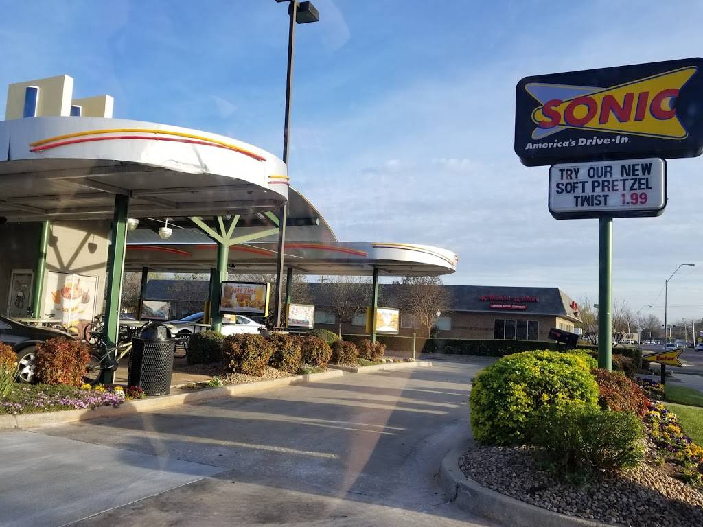 Sonic Drive-In | restaurant | 705 N Porter Ave, Norman, OK 73071, USA | 4053647705 OR +1 405-364-7705